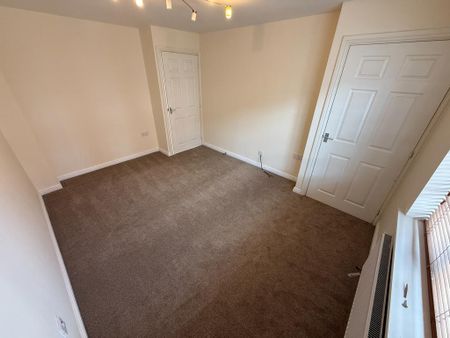 3 bedroom end of terrace house to rent - Photo 2