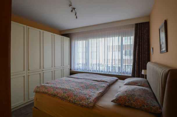 TWEE SLAAPKAMER APPARTEMENT MET RUIME GARAGE - Photo 1