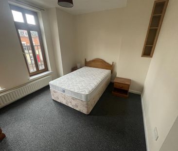 23 The Cloisters, - Photo 5