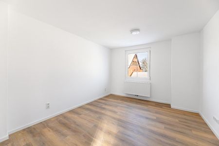 Frisch sanierte 2-Zimmer-Wohnung im Erstbezug mit Terrasse & Stellplatz - Photo 5