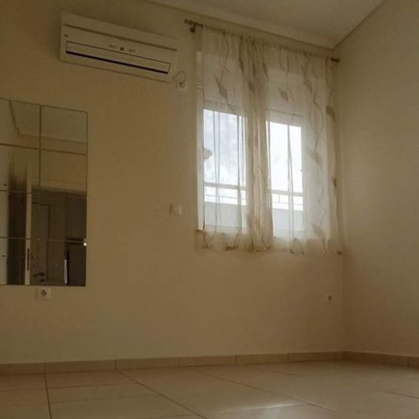 Ενοικίαση κατοικίας, 55 τ.μ., Γλυφάδα, 750 € - Photo 1