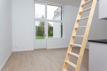 Te huur: In verband met de overweldigende belangstelling in dit appartement, is het niet meer mogelijk een bezichtiging in te plannen. Het heeft daarmee geen zin meer om op deze woning te reageren. - Photo 2