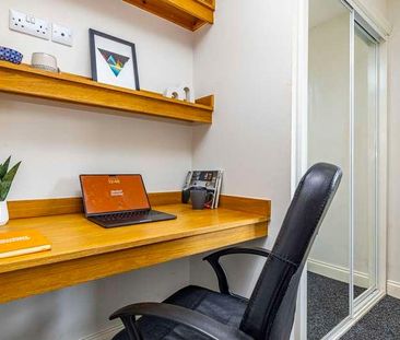 Bed Ensuite Flat, LN1 - Photo 3