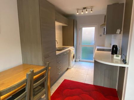 41 Salisbury Court, Dublin Road, Belfast, BT7 1DD - Photo 2