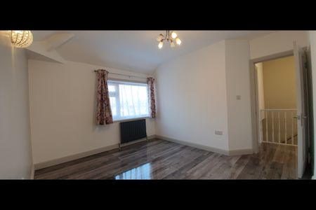 3 Bed Semi-Detached House, Tartan Street, M11 - Photo 4