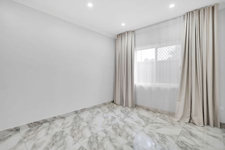 Two-bedroom granny flat in Bradbury - Photo 5