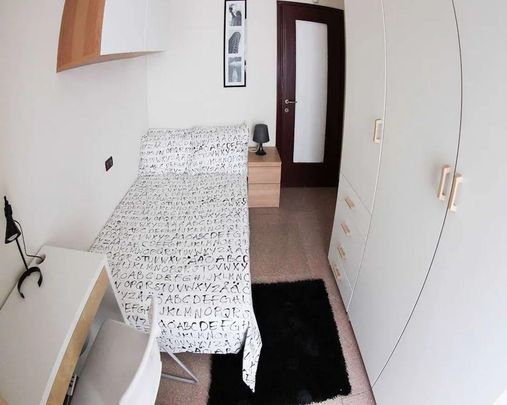 Via Angelo de Vincenti, Milan, Lombardy 20148 - Photo 1