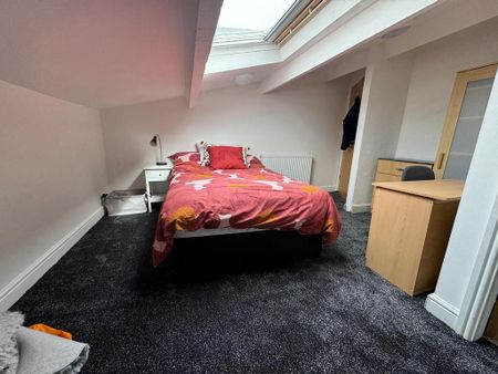 6 bedroom semi-detached house to rent - Photo 5