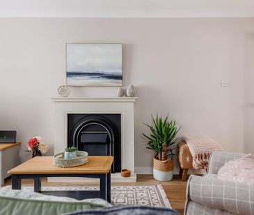 2 bedroom terraced house to rent - Photo 2