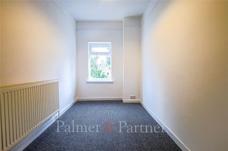 3 bedroom terraced house to rent - Photo 4