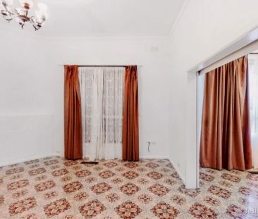 3 Bed, 1 Bath - Photo 4