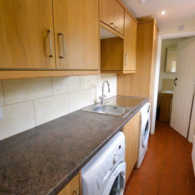 2 bedroom cottage to rent - Photo 1
