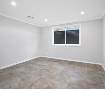 More than meets the eye - Photo 5