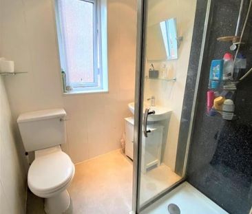 Room in a Shared House, Maxton Road, L6 - Photo 3