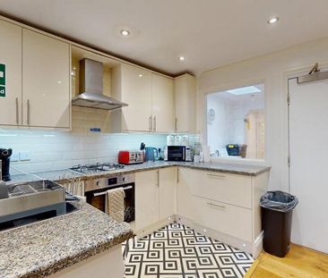 Studio to rent - Photo 5