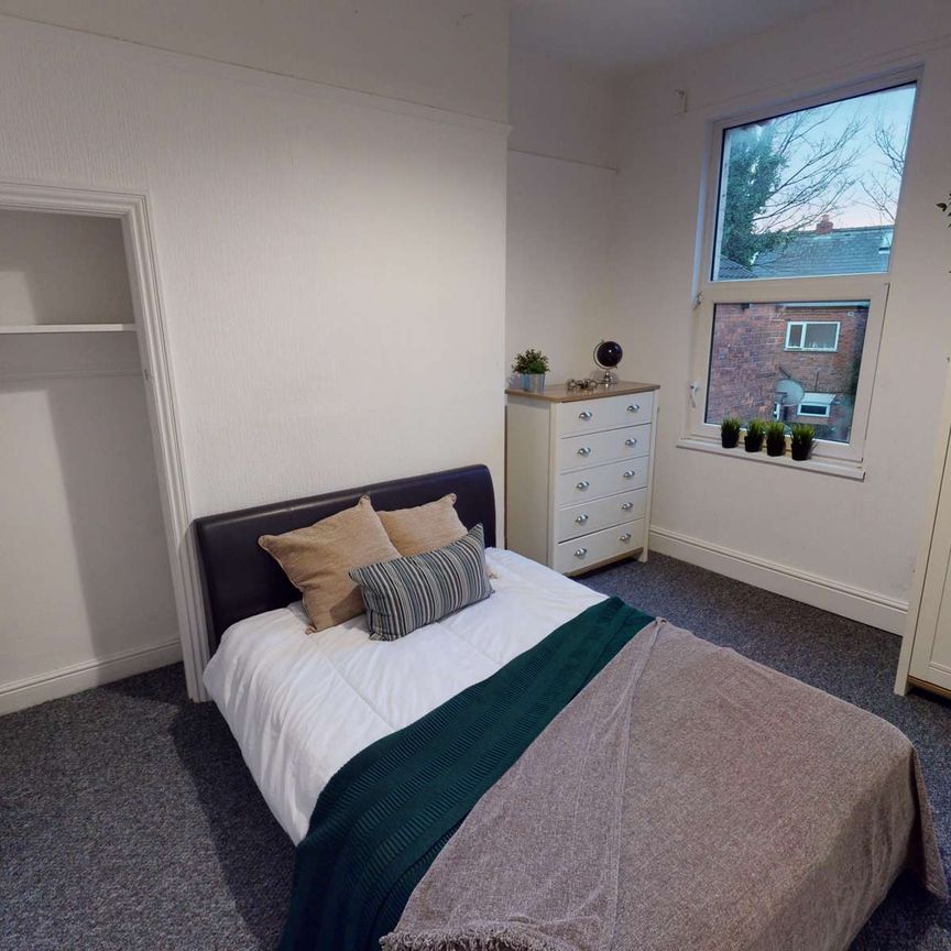 Rooms close to Hull Royal - Photo 2