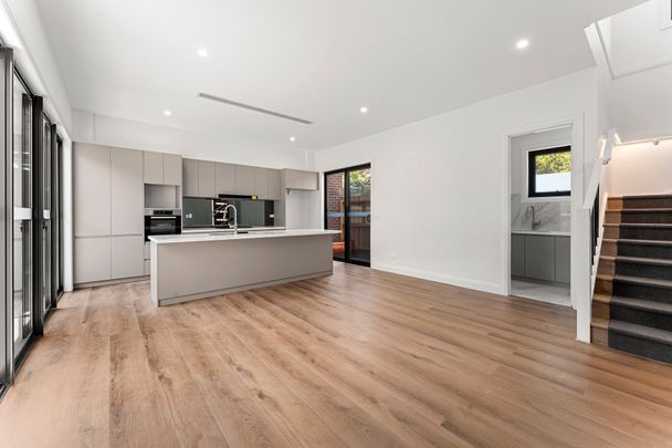 1/5 Morinda Crescent, Doncaster East - Photo 1