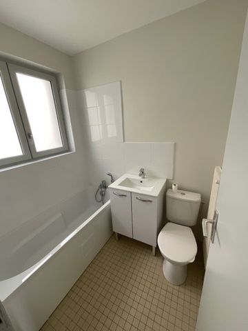 Location Appartement 1 pièce 30m² BOURGES 18000 - Photo 3