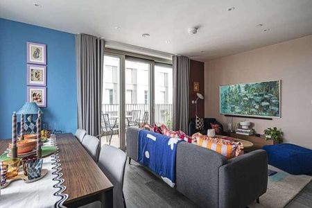 Westfield Avenue, Stratford, E20 - Photo 2