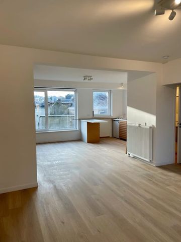 Appartement te huur - Foto 2