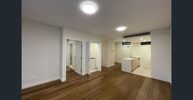 Two Bedroom Plus Study Area, Quiet Street, Walk to Epping Station - Photo 1