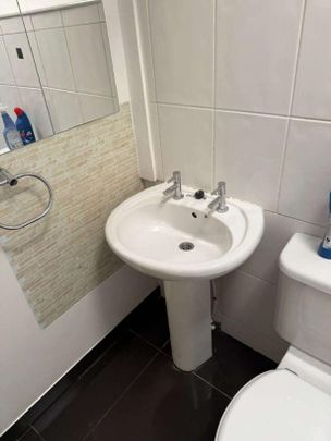 Ware, SG12 - Photo 1