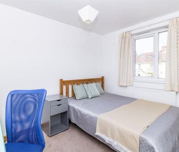 5 bedroom detached house to rent - Photo 6