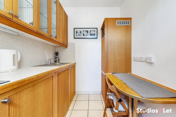 Studio to rent - Photo 1