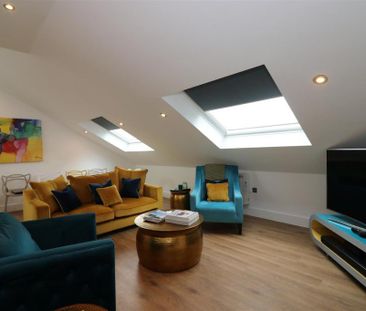 3 bedroom flat to rent - Photo 5