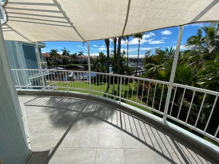 10/75 Morala Ave, Runaway Bay QLD 4216 - Photo 4