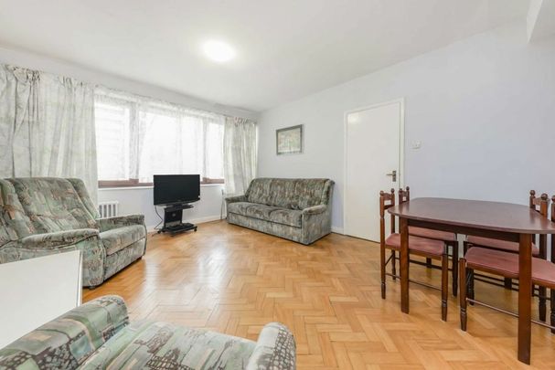 Hermitage Lane, NW2, London - Photo 1