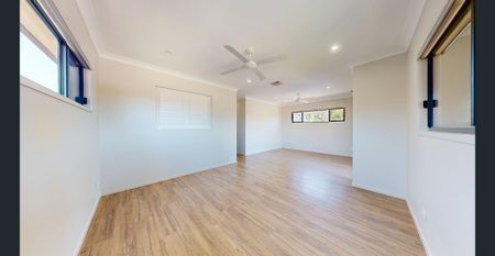 Spacious Family Living in the Heart of Sunnybank Hills - Photo 3