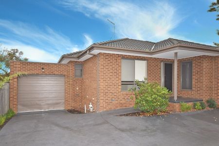 9A Aintree Street, Mooroolbark - Photo 4
