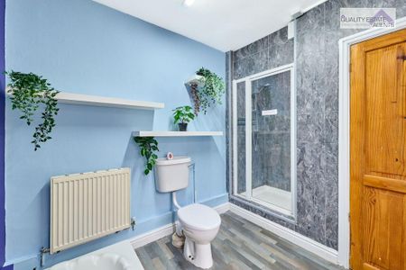 4 bedroom terraced house to rent - Photo 3