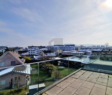 GROSSZÜGIG MIT 2 TERRASSEN - Foto 2