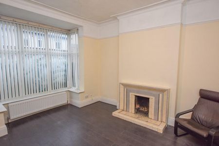 3 bed House - Semi-Detached for Rent - Photo 3