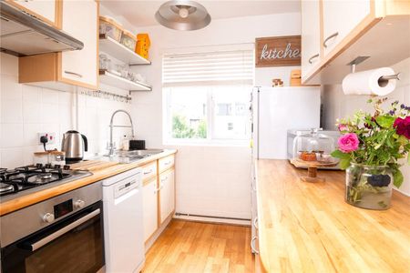 Second Cross Road, Twickenham, TW2 - Photo 3