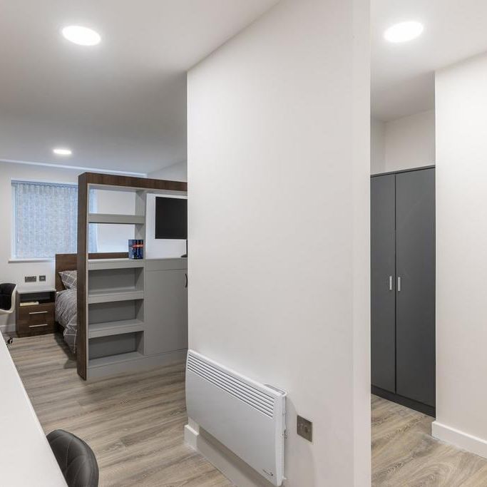 Studio to rent - Photo 1