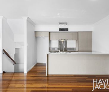 3 / 80 Plimsoll Street, Greenslopes QLD 4120 - Photo 1