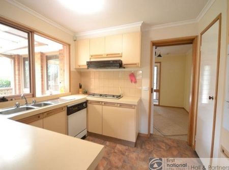 Immaculate Family Home - Photo 2