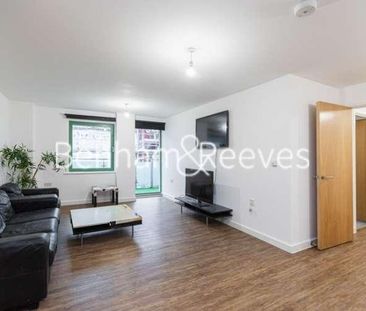 Bellevue Court, Hounslow, TW3 - Photo 1