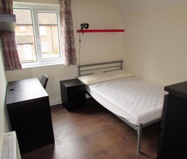 5 Bed Student House - Dickens Avenue - Photo 4