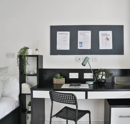 1 bedroom in a flat share to rent - Photo 1