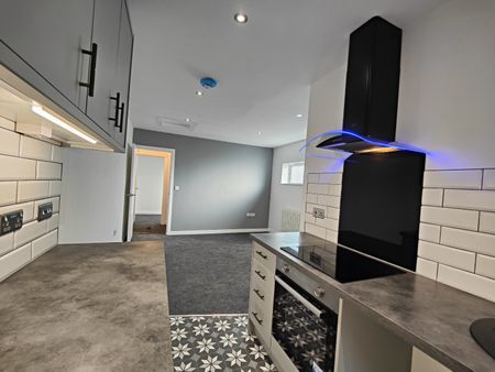 1 bedroom apartment to rent - Photo 3
