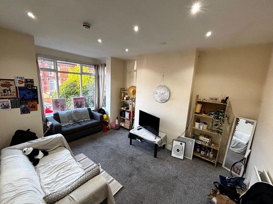 6 bedroom house to rent - Photo 1