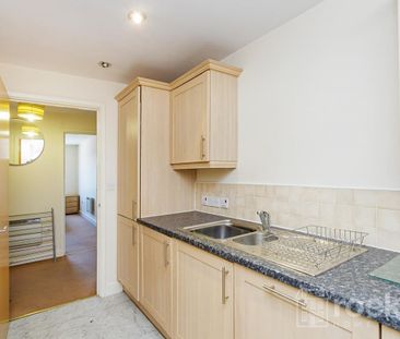 2 bed Flat to rent in Windsor Court, No. 1 London Road, ST5 - Photo 2