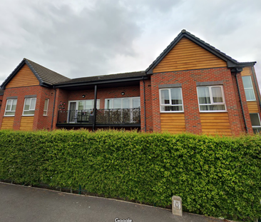 Hilton Crescent Room 2 - Photo 1