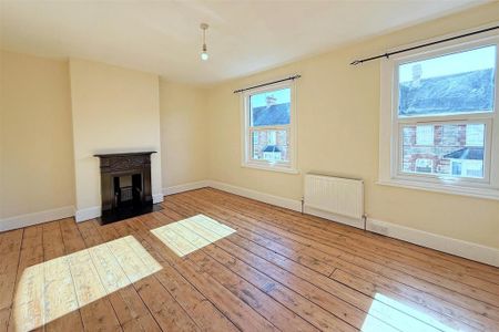 3 bedroom terraced house to rent - Photo 4