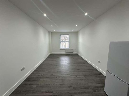 Shirley Road, Southampton, SO15 - Photo 1