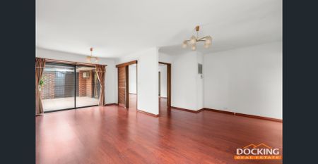 Ideal Spacious Home - Photo 3